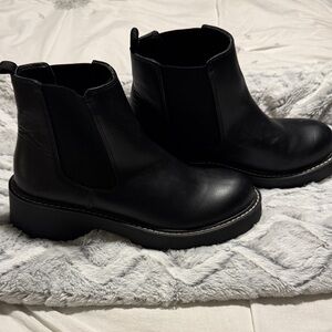 Madden Girl Chelsea Boot